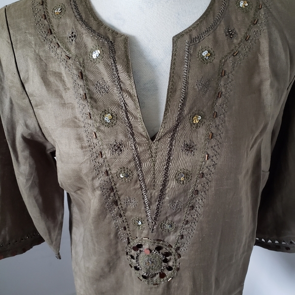 🌺 Linen tunic studded and embroidered green army size small 🌺 - Picture 4 of 9